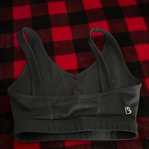 Black sports bra